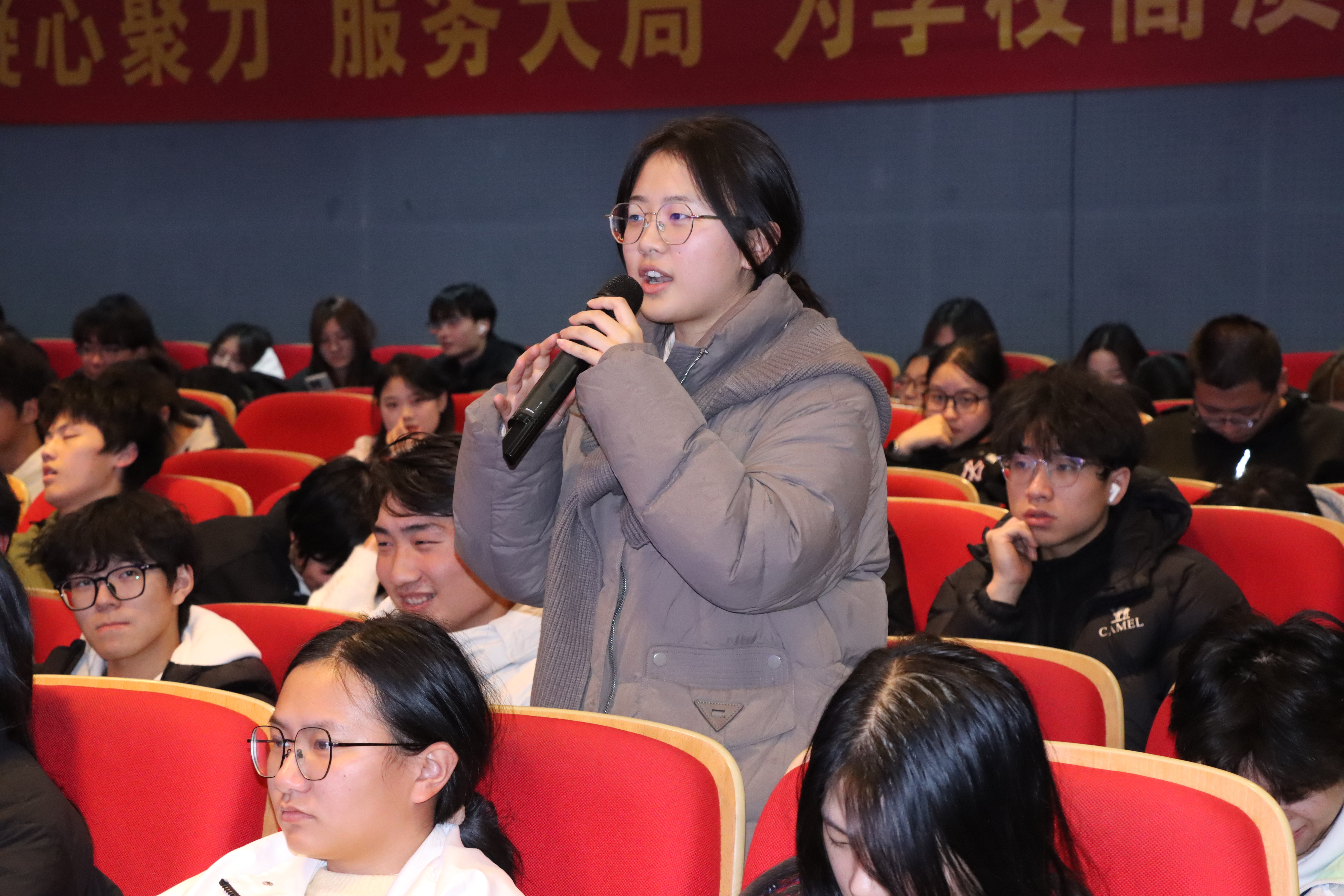 互动4.JPG