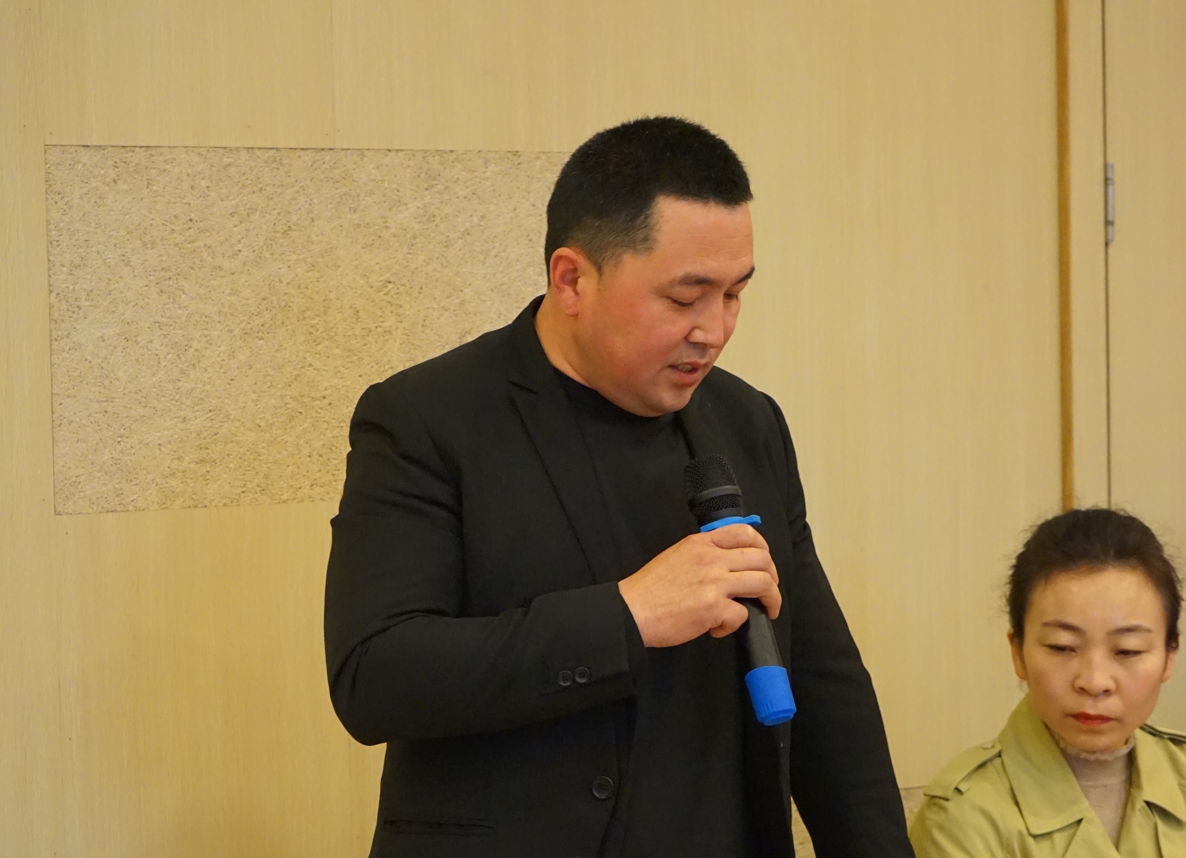 家长代表发言2.JPG